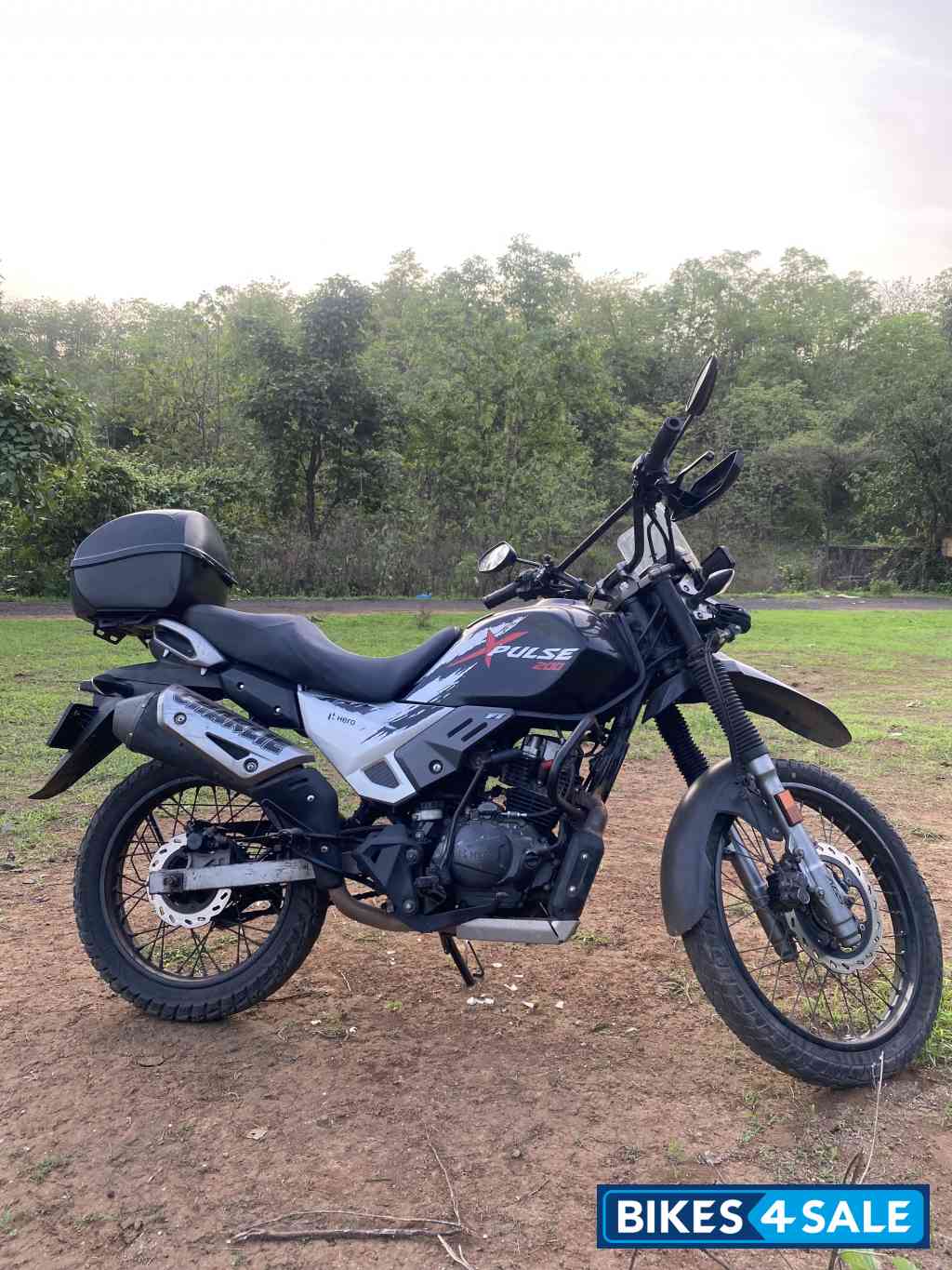 Black Hero XPulse 200 BS6