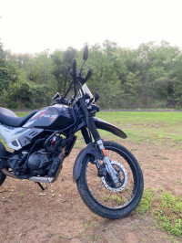 Black Hero XPulse 200 BS6