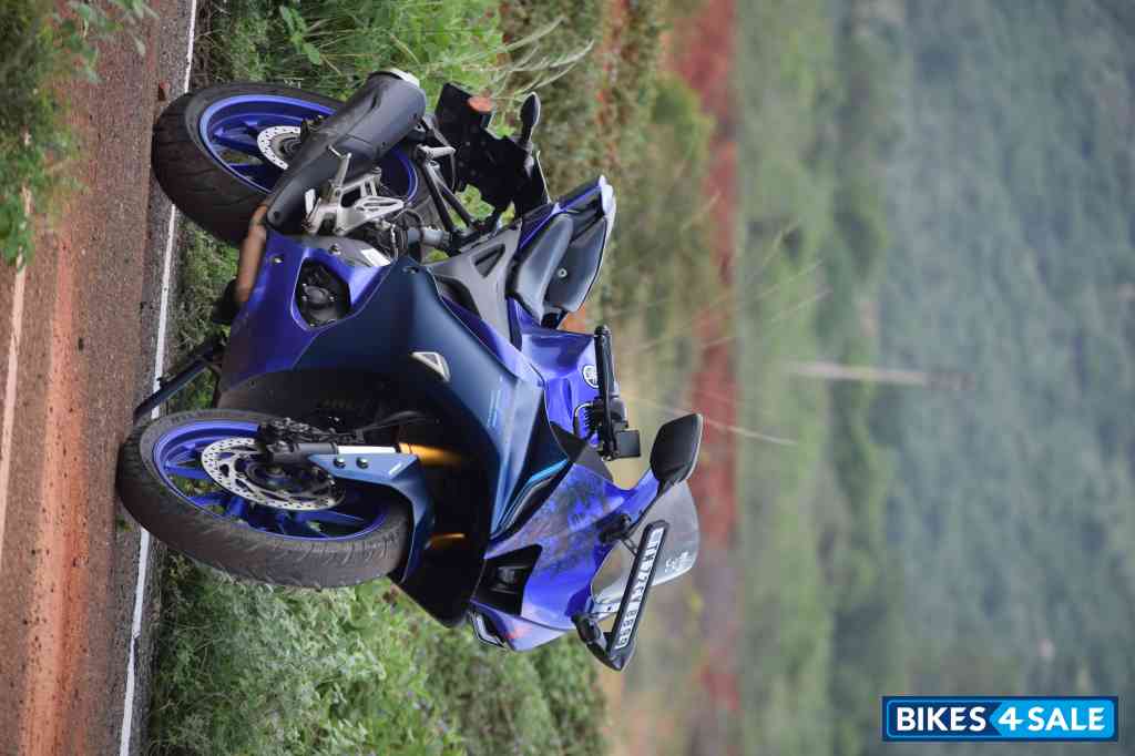 Yamaha R15 V4