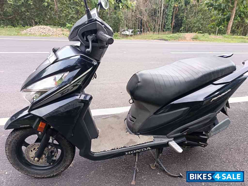 Perl Siren Blue Honda Grazia