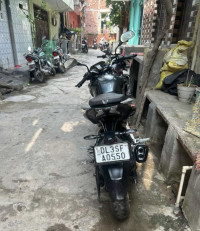 Metallic Grey Bajaj Pulsar N250