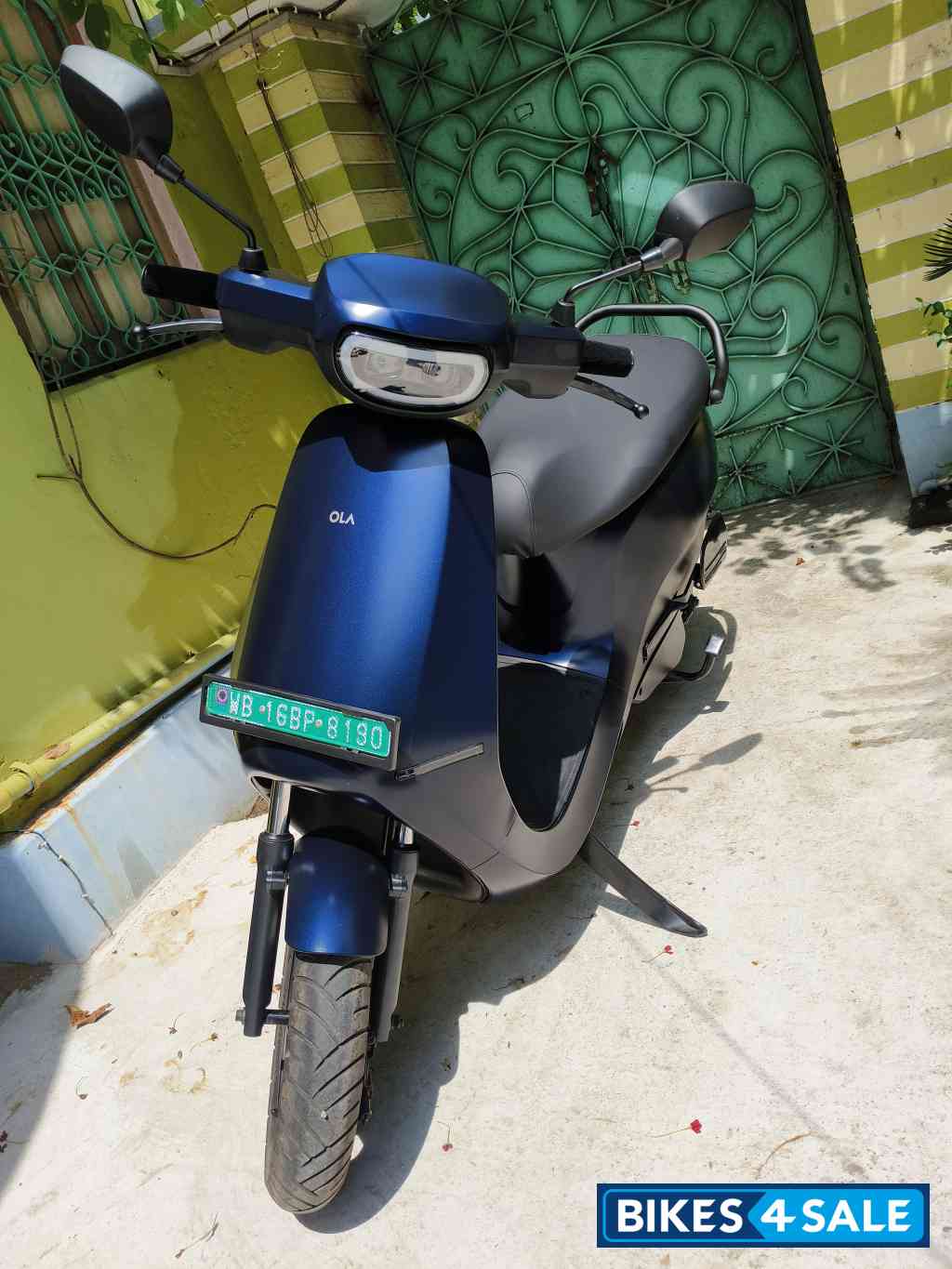 Midnight Blue Ola S1 Air 3kWh