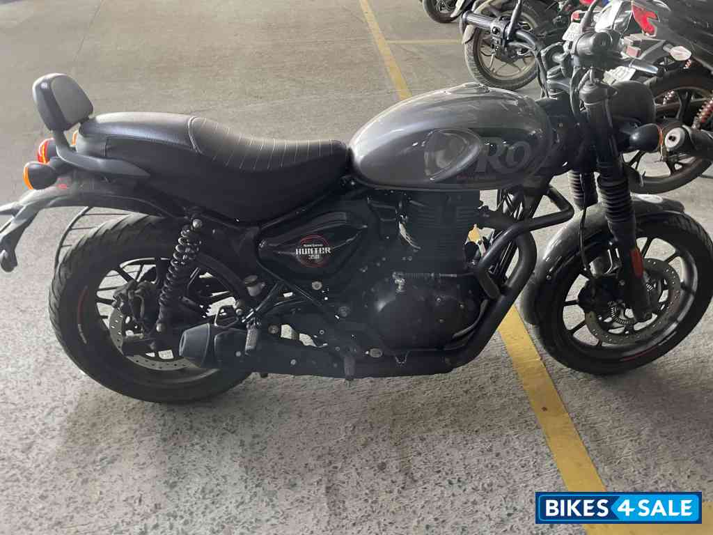 Dapper Grey Royal Enfield Hunter 350 Metro