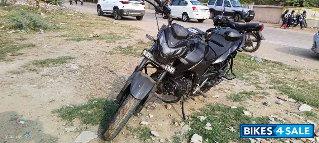 Black Hero Xtreme 160R Stealth Edition