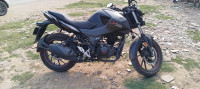 Black Hero Xtreme 160R Stealth Edition