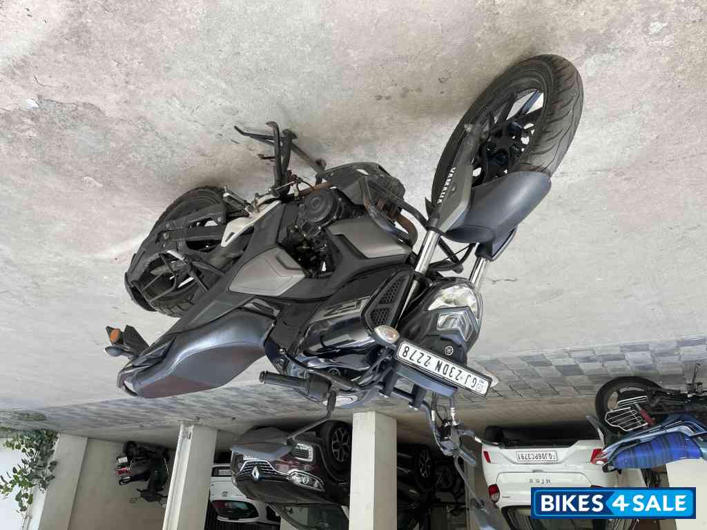 Black Yamaha FZ FI V3 BS6
