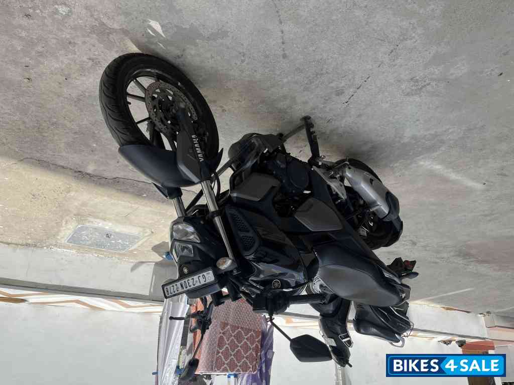 Black Yamaha FZ FI V3 BS6