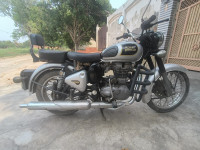 Silver Royal Enfield Classic 350