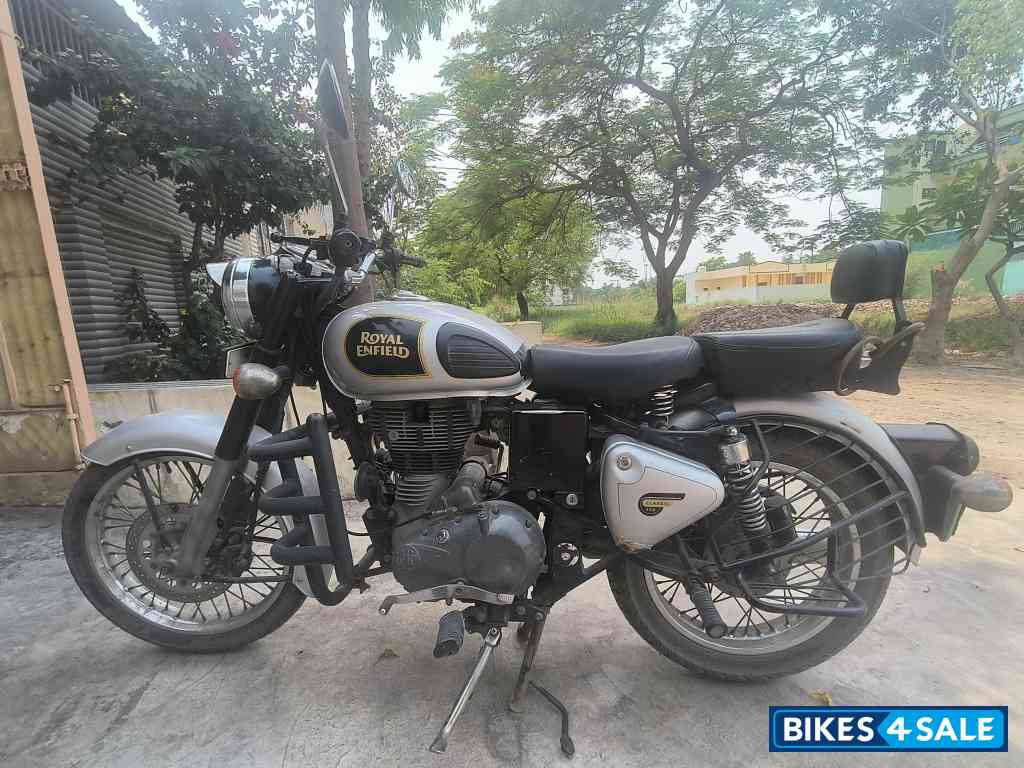 Silver Royal Enfield Classic 350