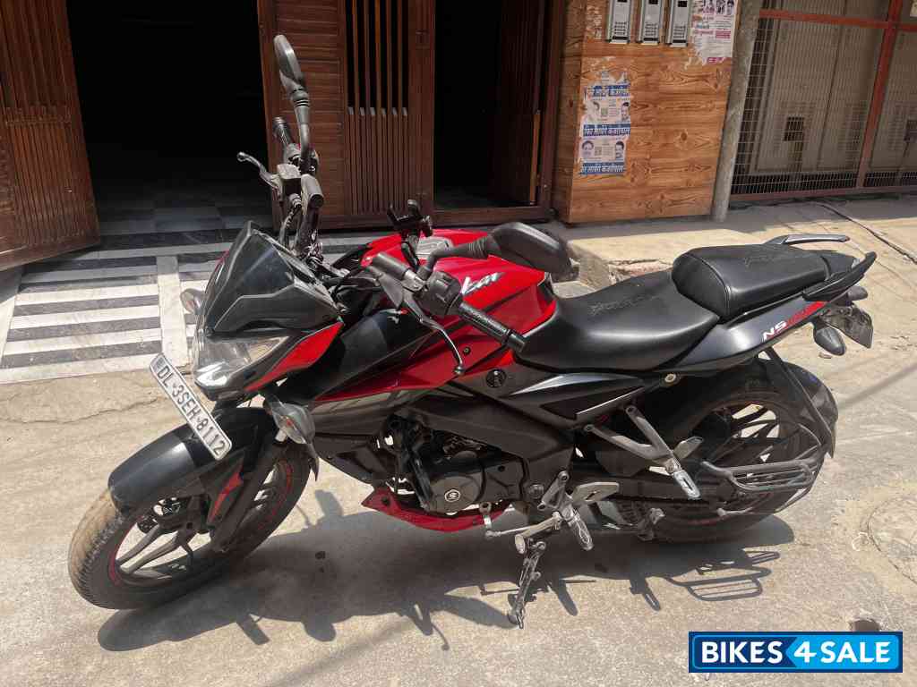 Red Black Bajaj Pulsar NS 160