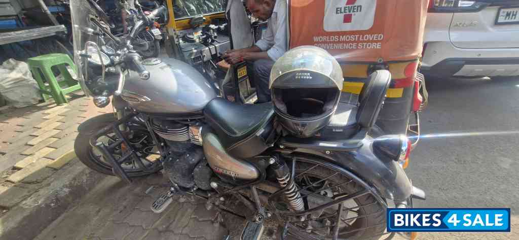 Royal Enfield Meteor 350 Supernova