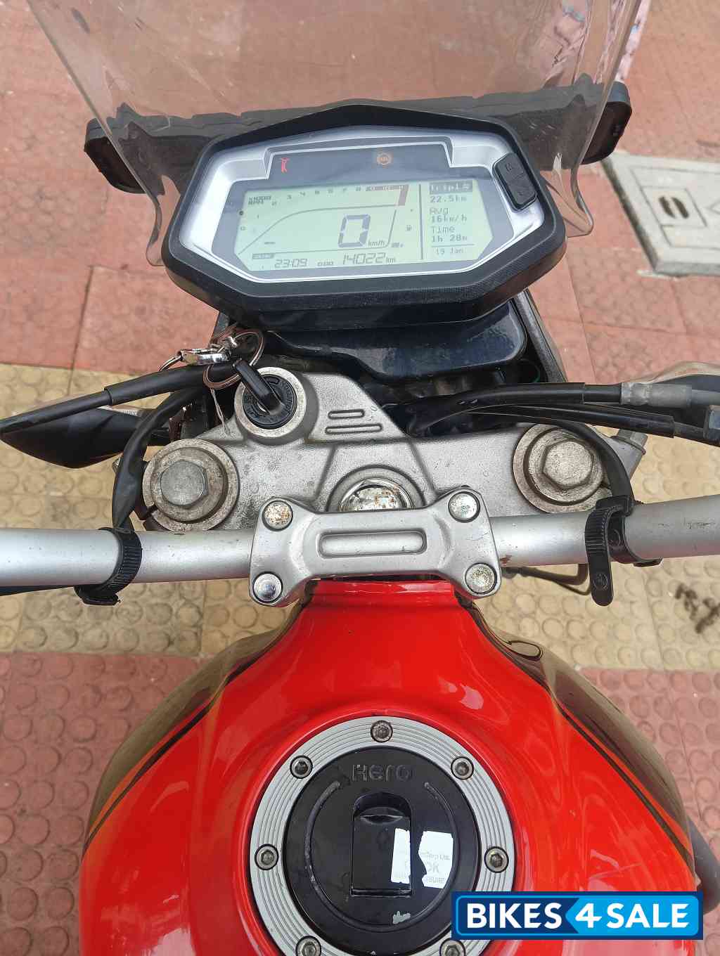 Red Hero Xpulse 200 4V