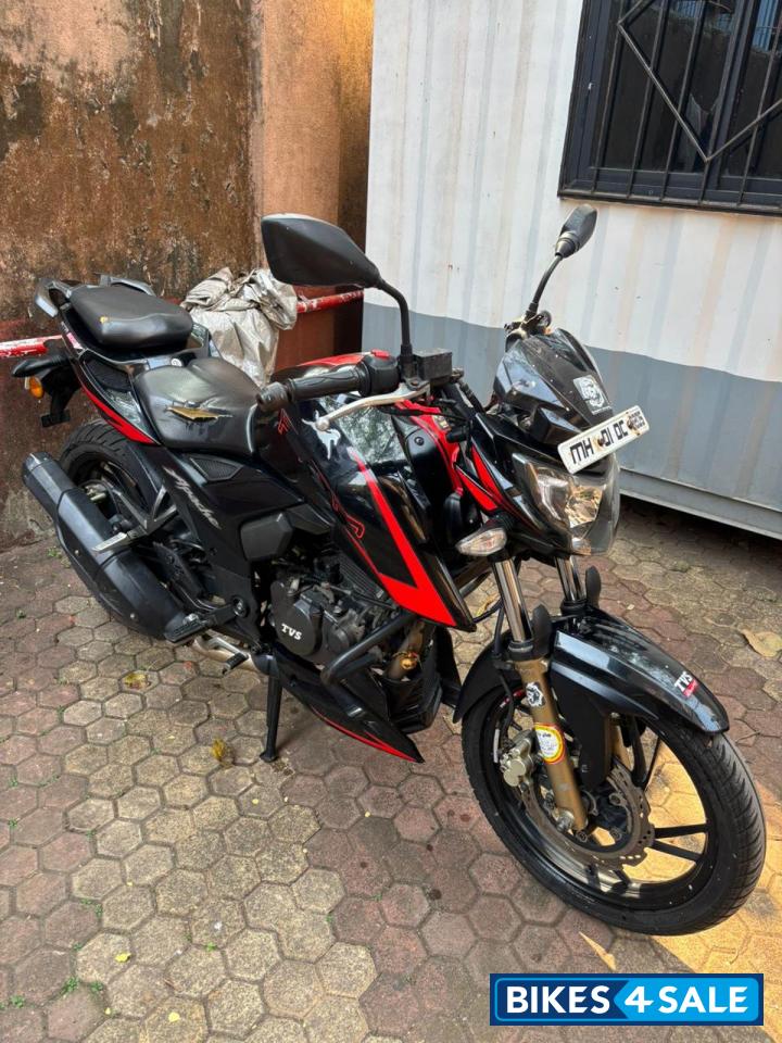 TVS Apache RTR 200 4V
