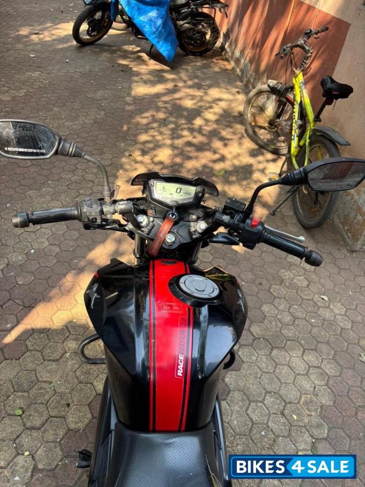 TVS Apache RTR 200 4V