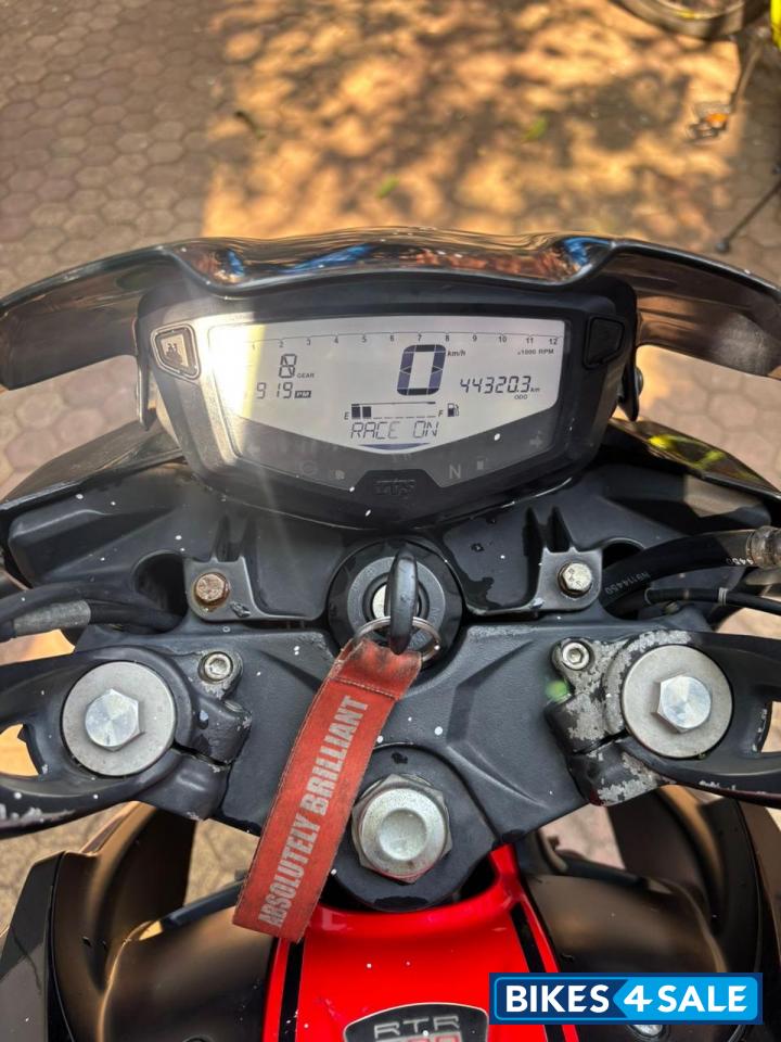 TVS Apache RTR 200 4V