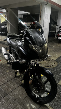 Black Bajaj Pulsar 220F