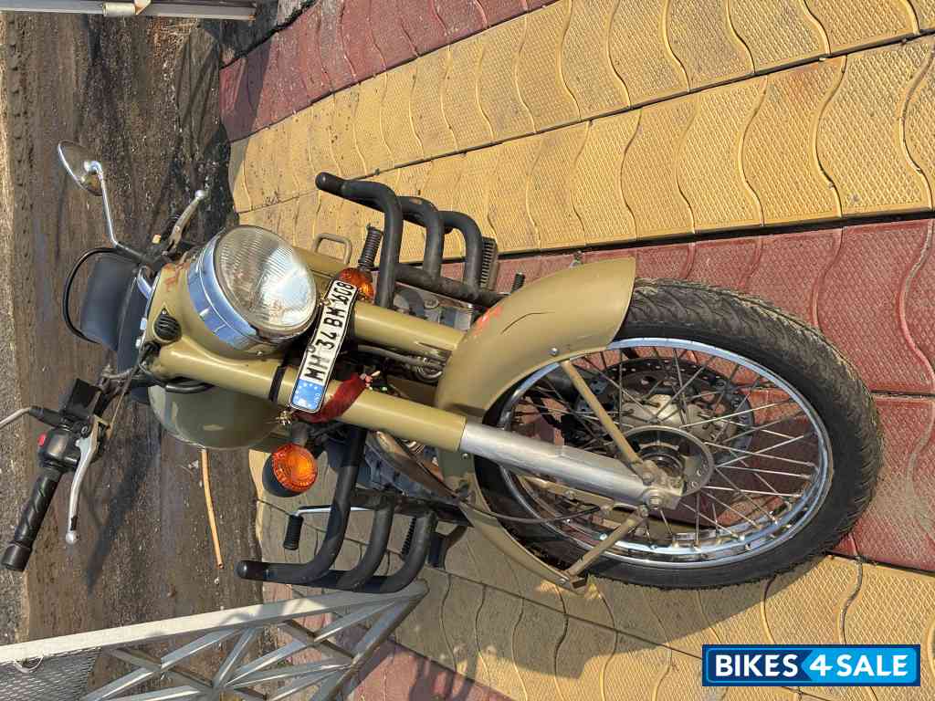 Royal Enfield Classic Desert Storm