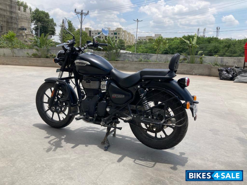 Stellar Black Royal Enfield 2022 Meteor 350