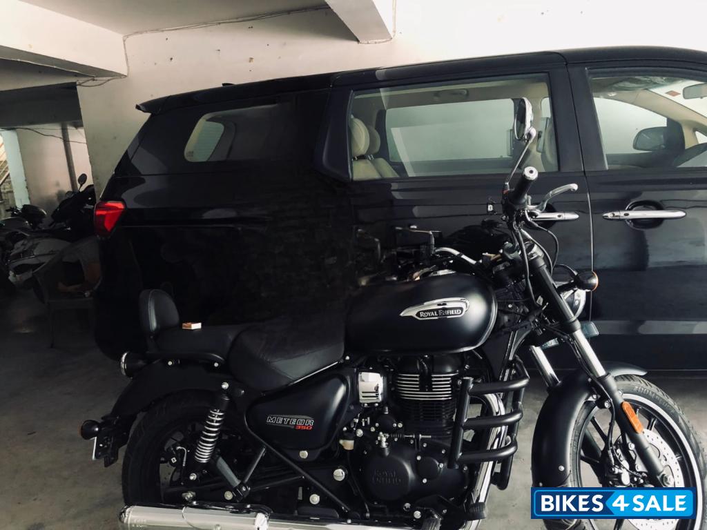 Matte Black Royal Enfield Meteor 350 Stellar