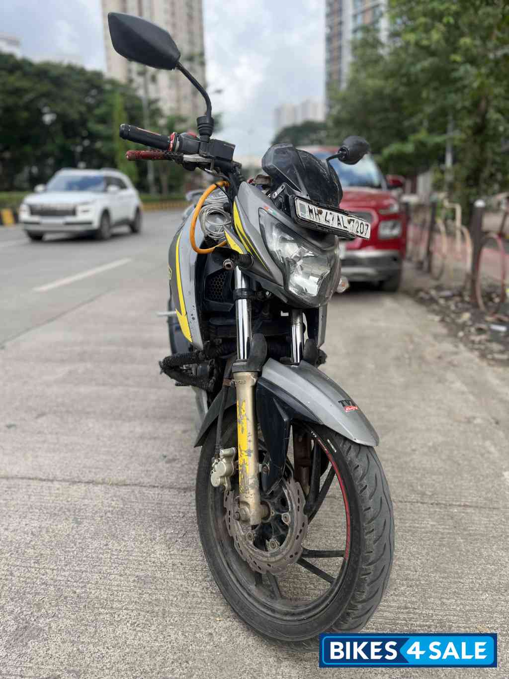 TVS Apache RTR 200 4V