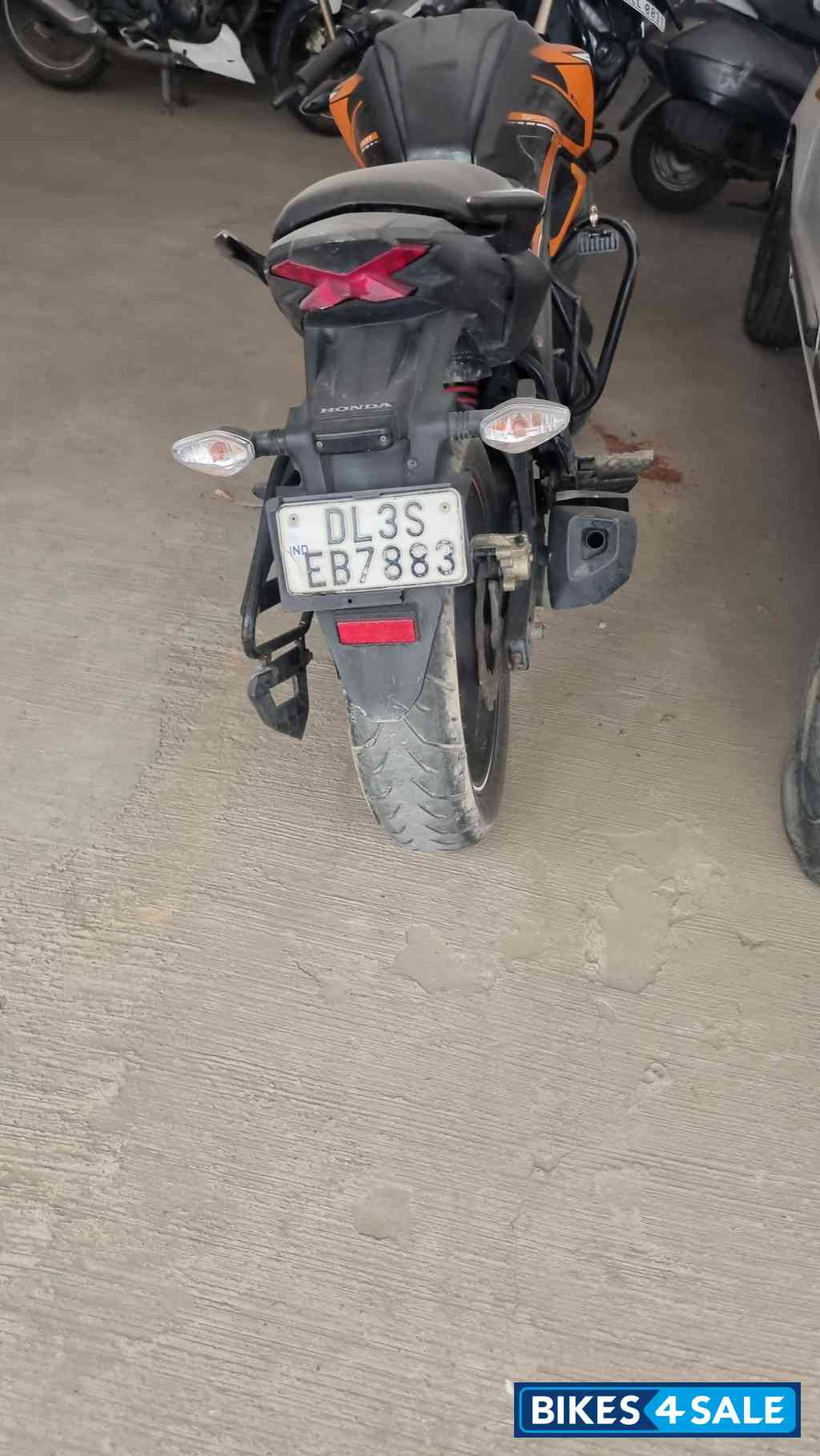 Honda CB Hornet 160R ABS