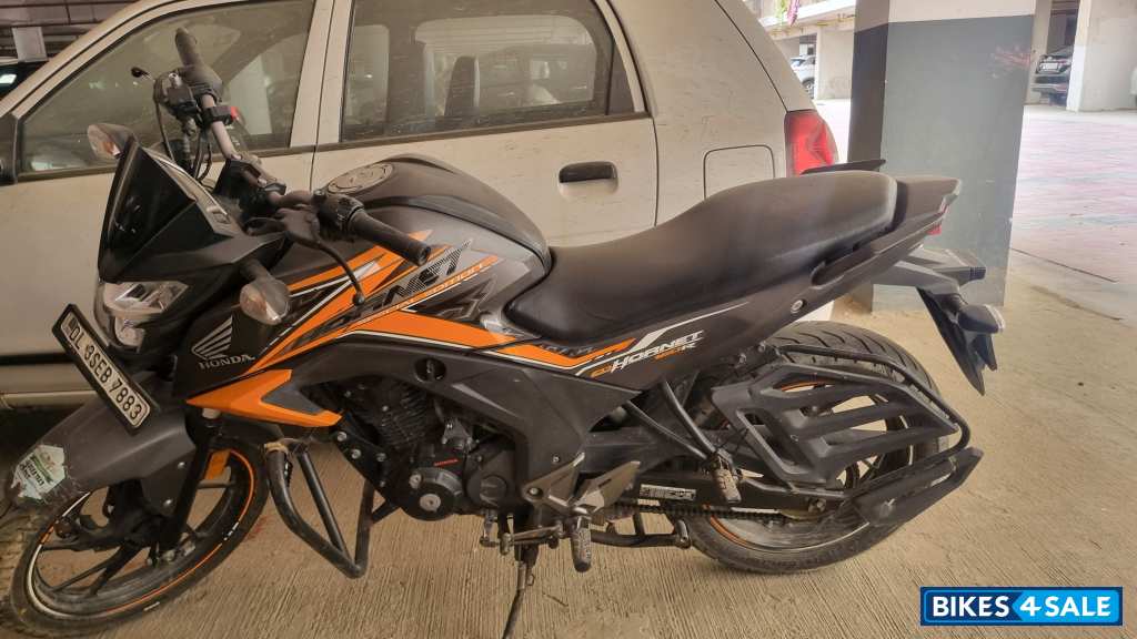 Honda CB Hornet 160R ABS