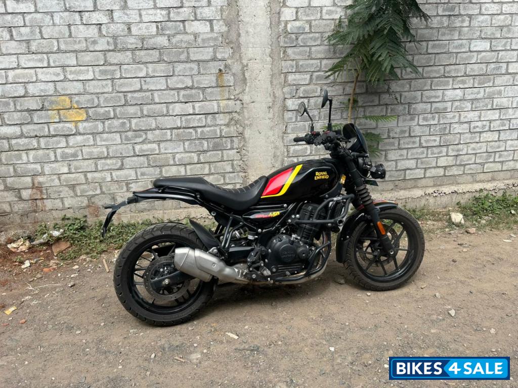 Black And Yellow Royal Enfield Guerrilla 450