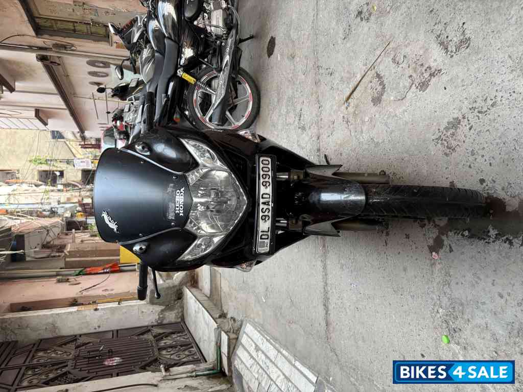 Black Hero Karizma ZMR