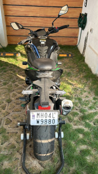 Black Kawasaki Z900 2024