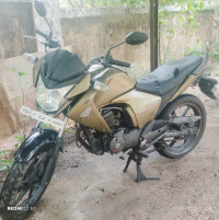 Metallic Gold Honda Unicorn Dazzler