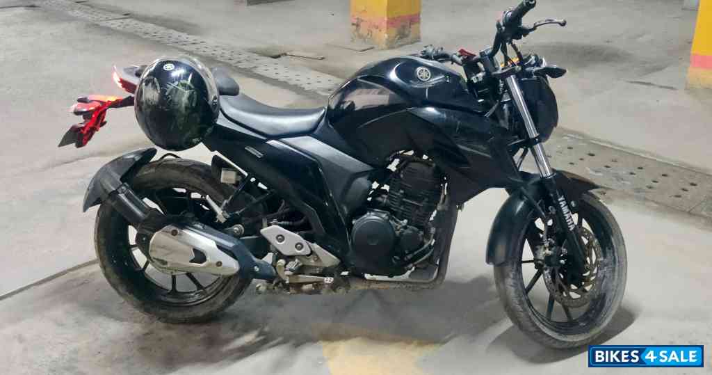Yamaha FZ25