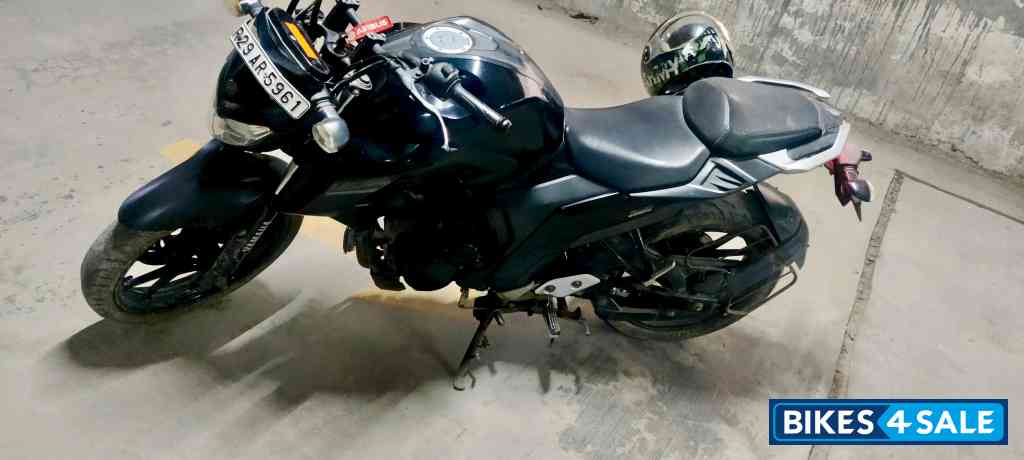 Yamaha FZ25