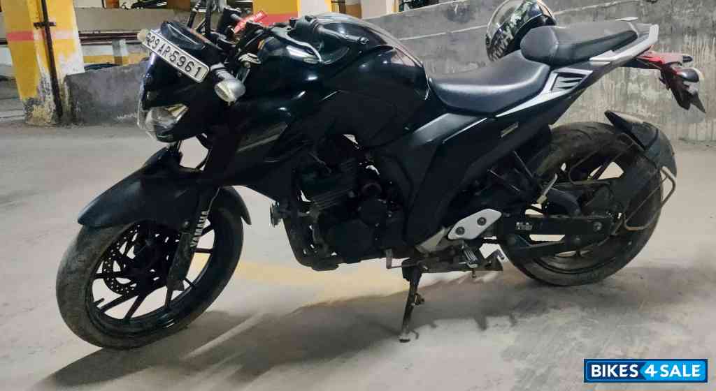 Yamaha FZ25