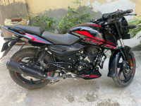 Black Bajaj Pulsar 150 Twin Disc