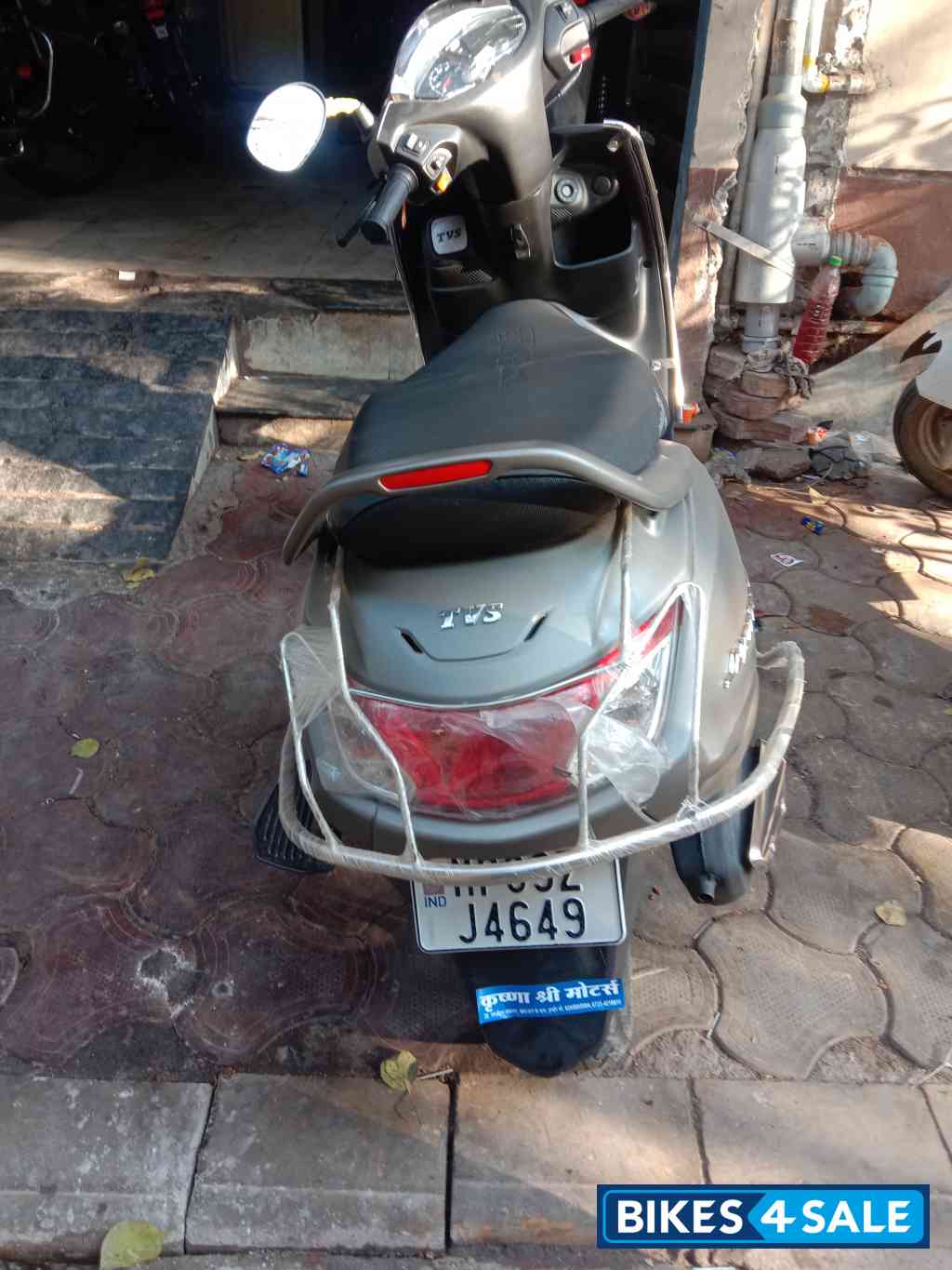 Grey TVS Jupiter 125