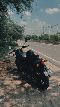 Dapper Ash Royal Enfield Hunter 350 Metro