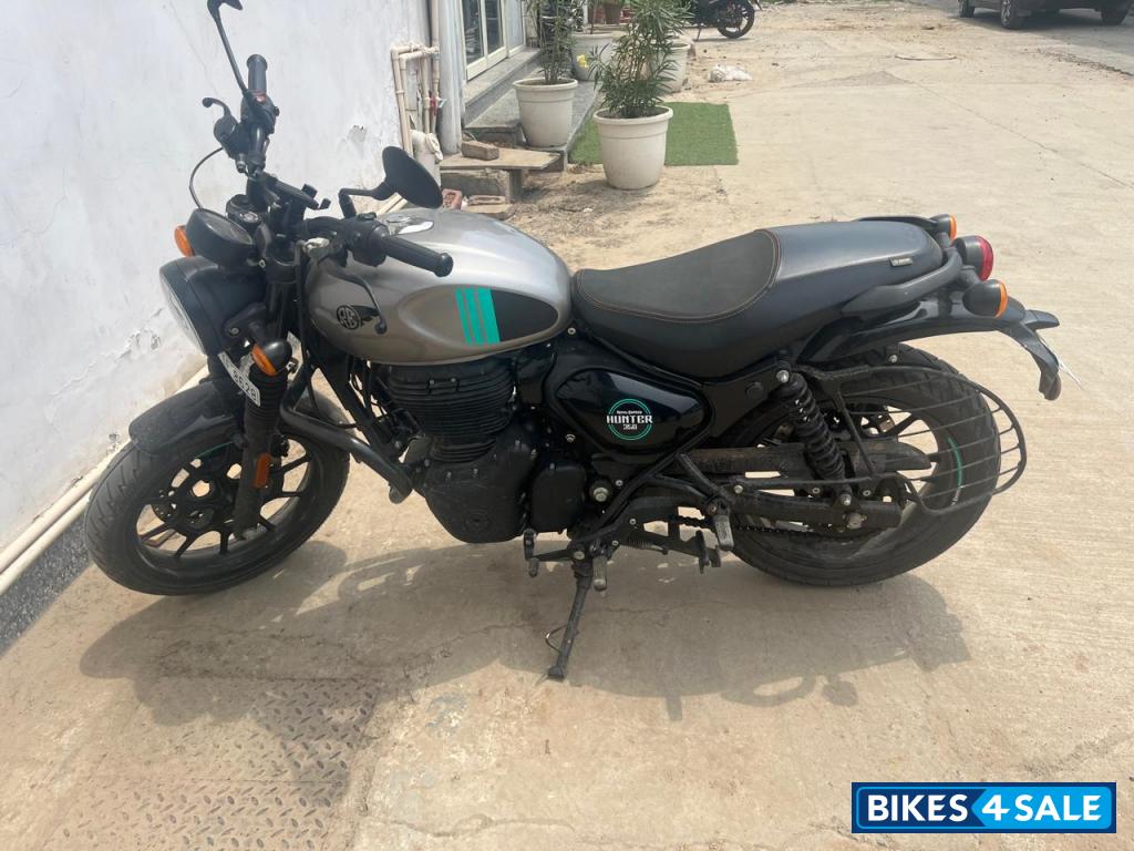 Dapper Ash Royal Enfield Hunter 350 Metro