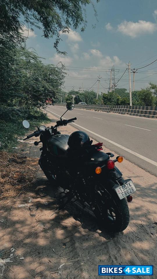 Dapper Ash Royal Enfield Hunter 350 Metro