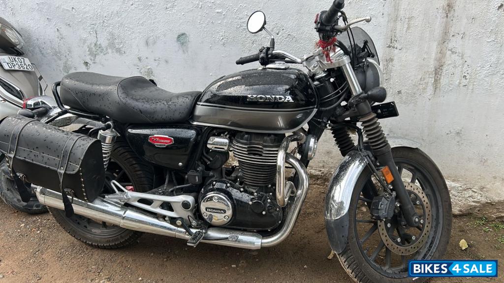 Black Honda Hness CB350 DLX Pro