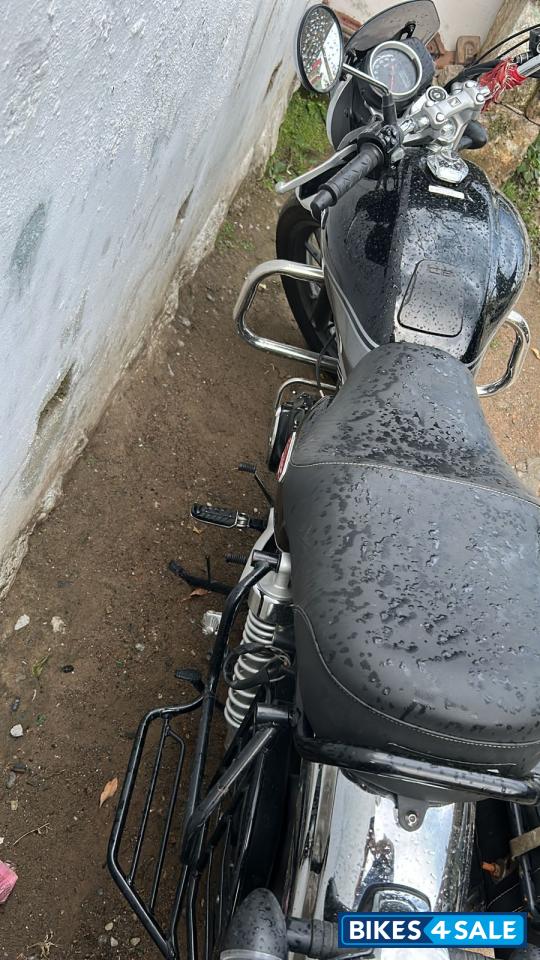 Black Honda Hness CB350 DLX Pro