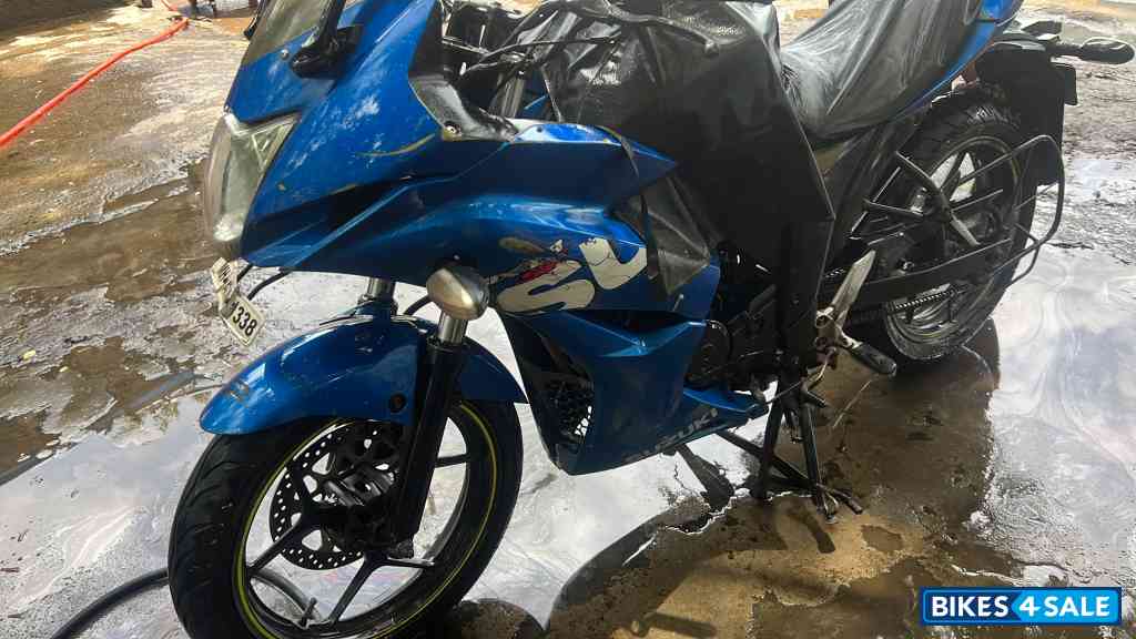 Suzuki Gixxer SF