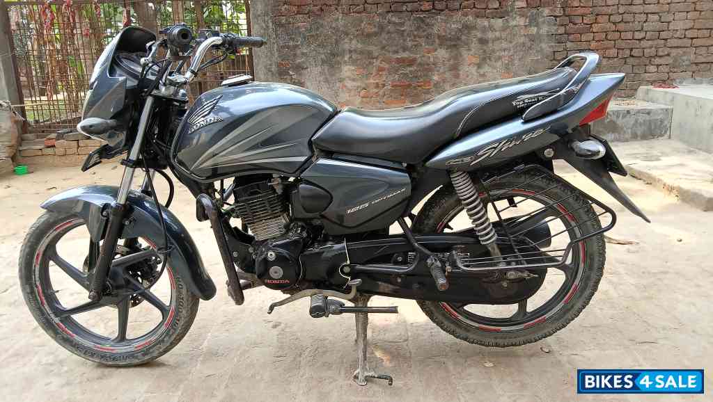 Smoke Grey Honda CB Shine