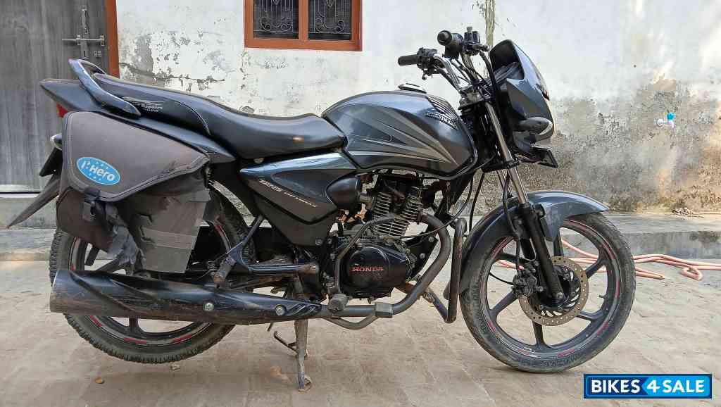 Smoke Grey Honda CB Shine