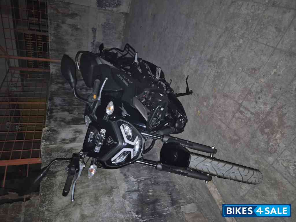 Wicket Black TVS Raider Split Seat