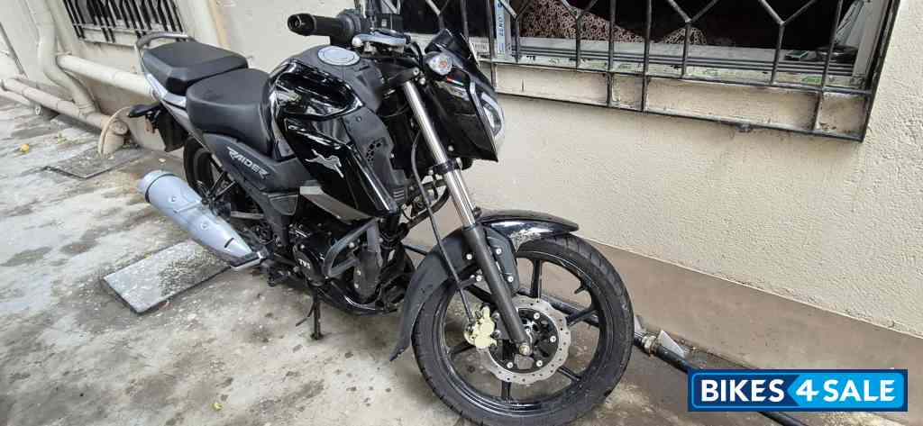 Wicket Black TVS Raider Split Seat