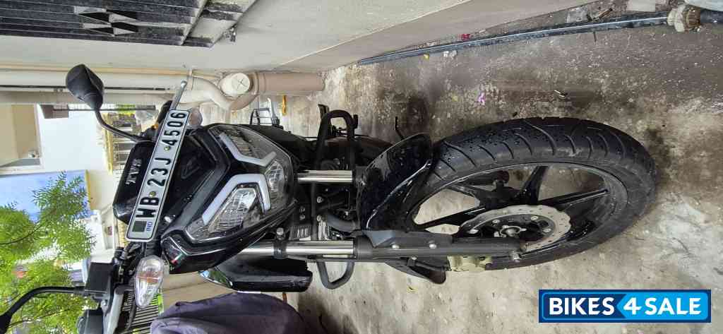 Wicket Black TVS Raider Split Seat