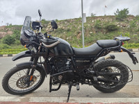 Black Royal Enfield Himalayan BS VI