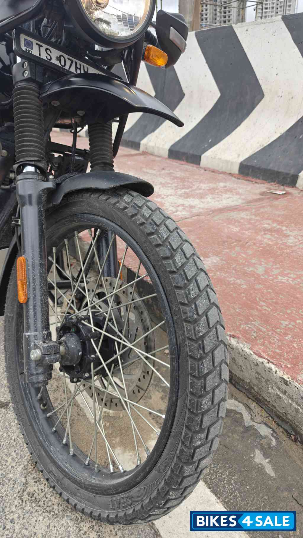 Black Royal Enfield Himalayan BS VI