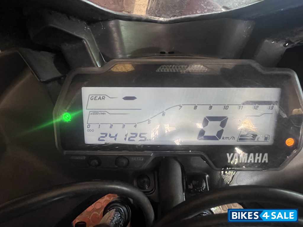 Mat Black Yamaha YZF R15 V3
