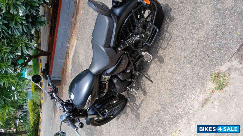 Royal Enfield Meteor 350 Stellar